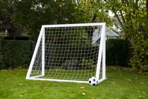 1 stk Fodboldmål Home Garden Pro 200 x 160 cm1 - Soccerplay.dk Hos Soccerplay.dk kan du købe fodboldmål, fodboldrebounder samt andet udstyr til spil i haven eller i fodboldklubben. Køb udstyr online idag.