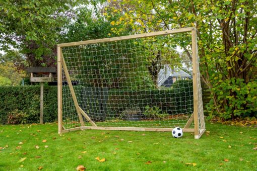 1 stk Fodboldmål i træ Natur Classic XL Pro 300 x 200 cm - Soccerplay.dk Hos Soccerplay.dk kan du købe fodboldmål, fodboldrebounder samt andet udstyr til spil i haven eller i fodboldklubben. Køb udstyr online idag.
