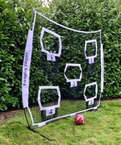 IMG 8422 - Soccerplay.dk Hos Soccerplay.dk kan du købe fodboldmål, fodboldrebounder samt andet udstyr til spil i haven eller i fodboldklubben. Køb udstyr online idag.