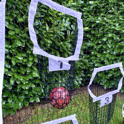 IMG 8425 scaled - Soccerplay.dk Hos Soccerplay.dk kan du købe fodboldmål, fodboldrebounder samt andet udstyr til spil i haven eller i fodboldklubben. Køb udstyr online idag.