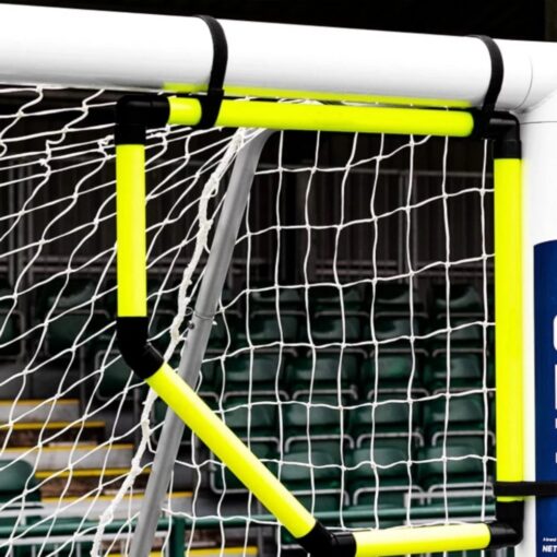 IMG 8385 - Soccerplay.dk Hos Soccerplay.dk kan du købe fodboldmål, fodboldrebounder samt andet udstyr til spil i haven eller i fodboldklubben. Køb udstyr online idag.