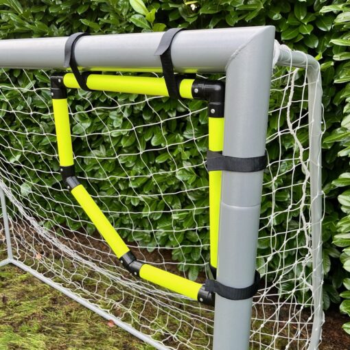 IMG 9589 - Soccerplay.dk Hos Soccerplay.dk kan du købe fodboldmål, fodboldrebounder samt andet udstyr til spil i haven eller i fodboldklubben. Køb udstyr online idag.
