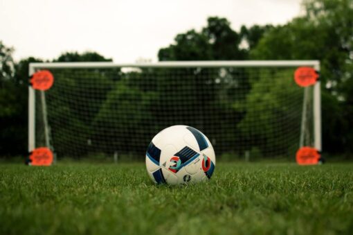 Scoremore fodbold traening2 - Soccerplay.dk Hos Soccerplay.dk kan du købe fodboldmål, fodboldrebounder samt andet udstyr til spil i haven eller i fodboldklubben. Køb udstyr online idag.